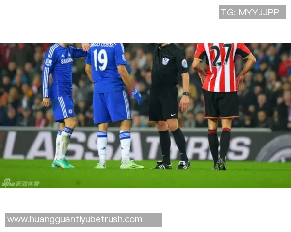 阿扎尔重返切尔西传奇赛感慨万千依旧怀念与科斯塔的默契配合